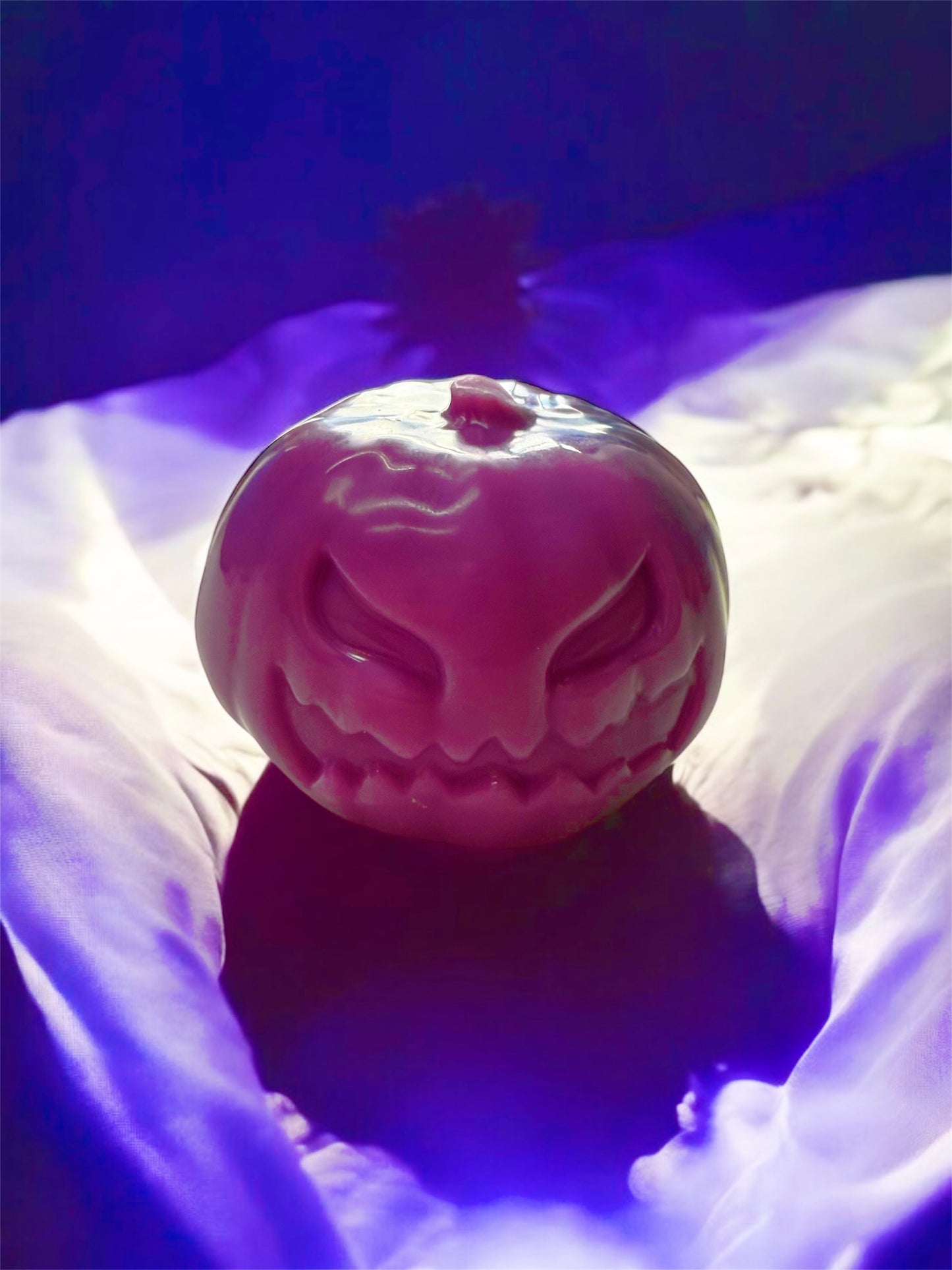 SPOOKY SEASON: LARGE HALLOWEEN PUMPKIN