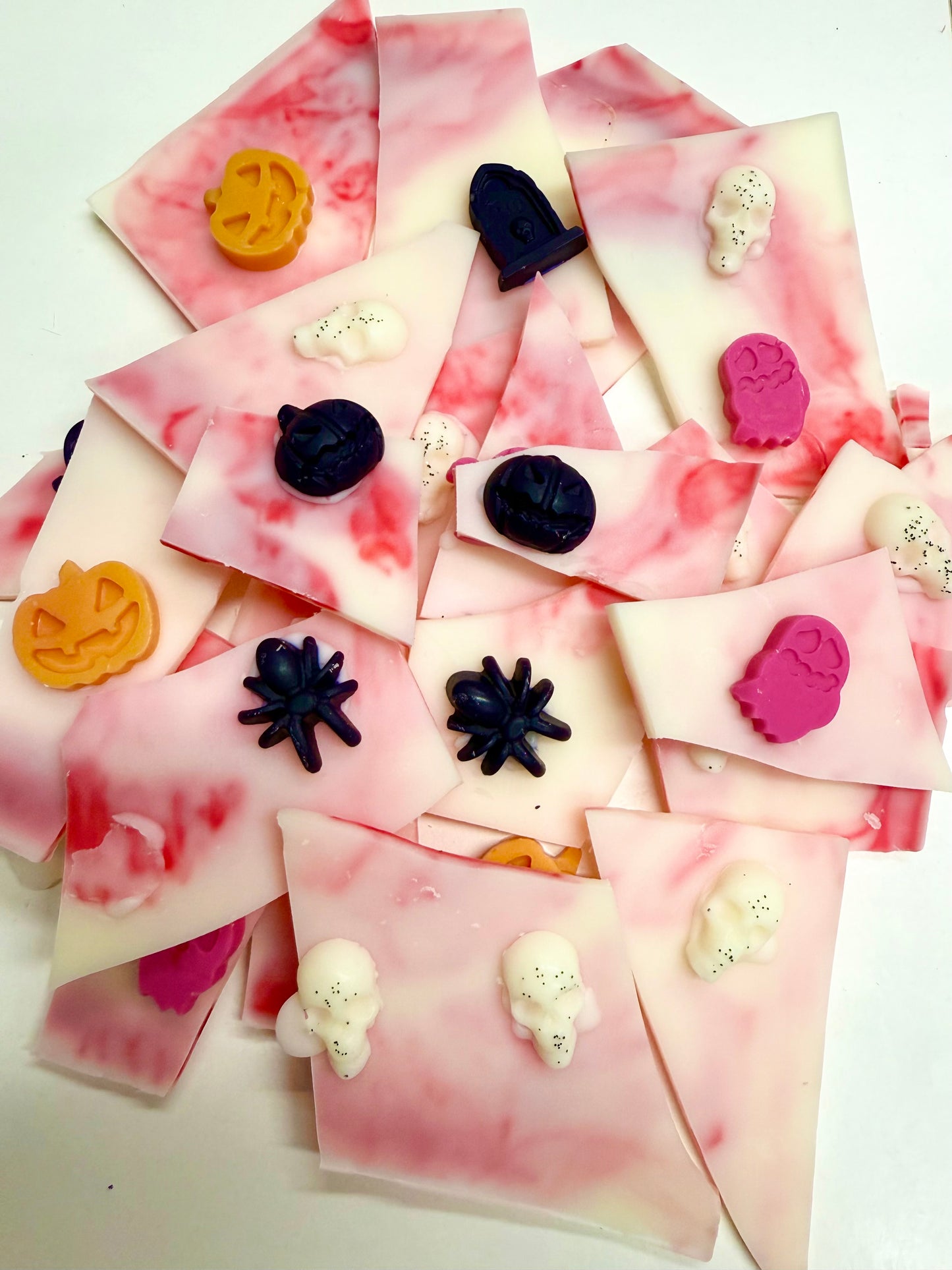 SPOOKY SEASON: WAX MELT BRITTLE