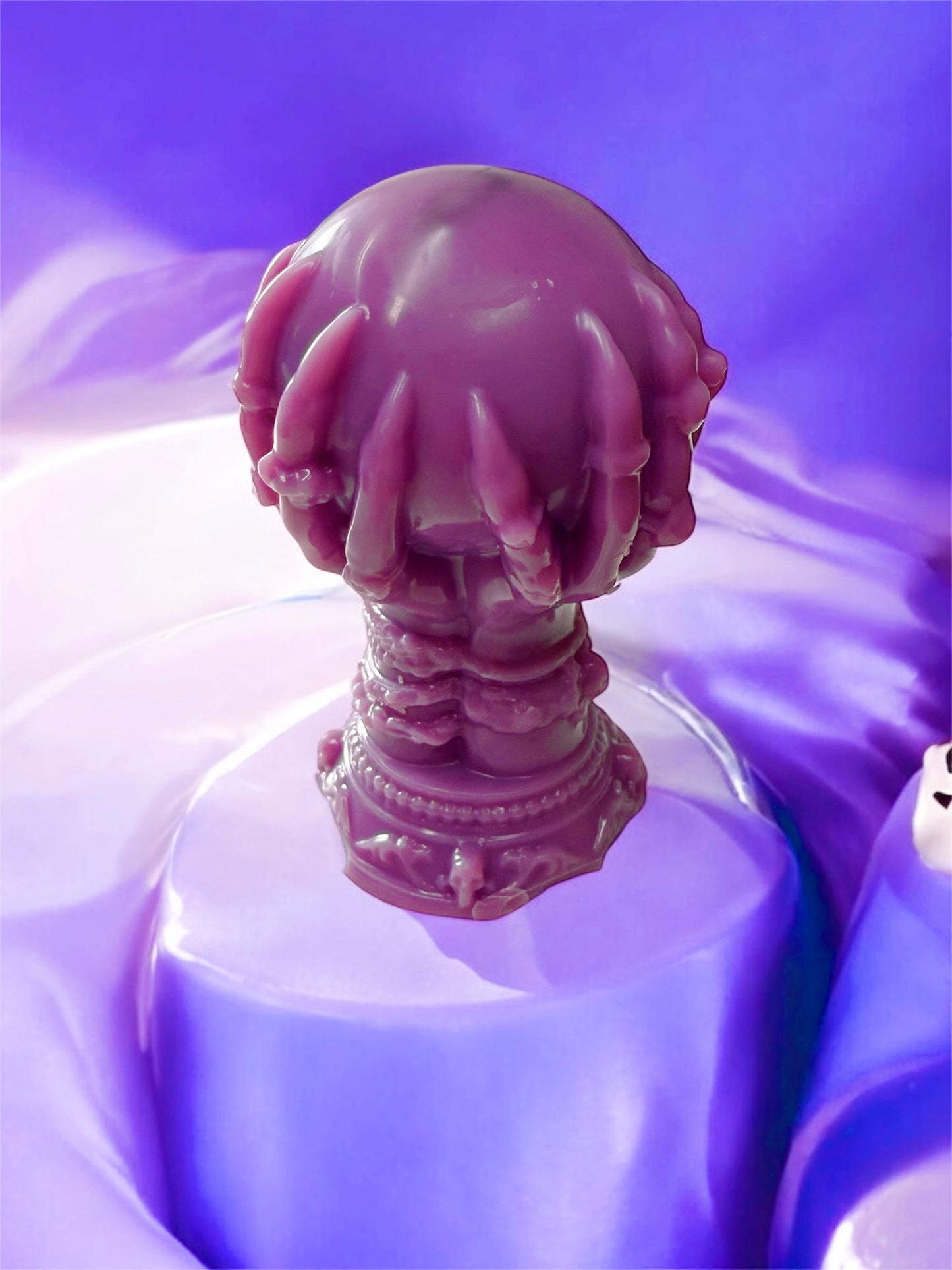 SPOOKY SEASON: LARGE 3d HALLOWEEN HAND CLAW WAX MELT