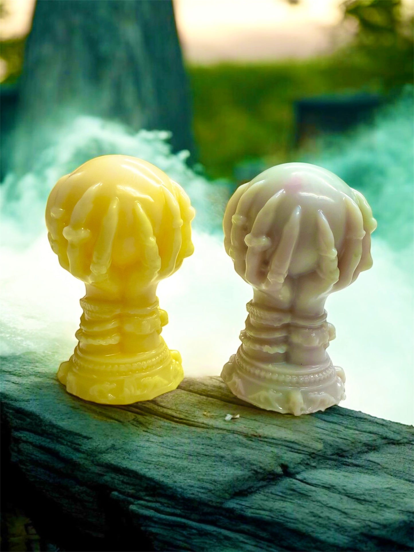 SPOOKY SEASON: LARGE 3d HALLOWEEN HAND CLAW WAX MELT