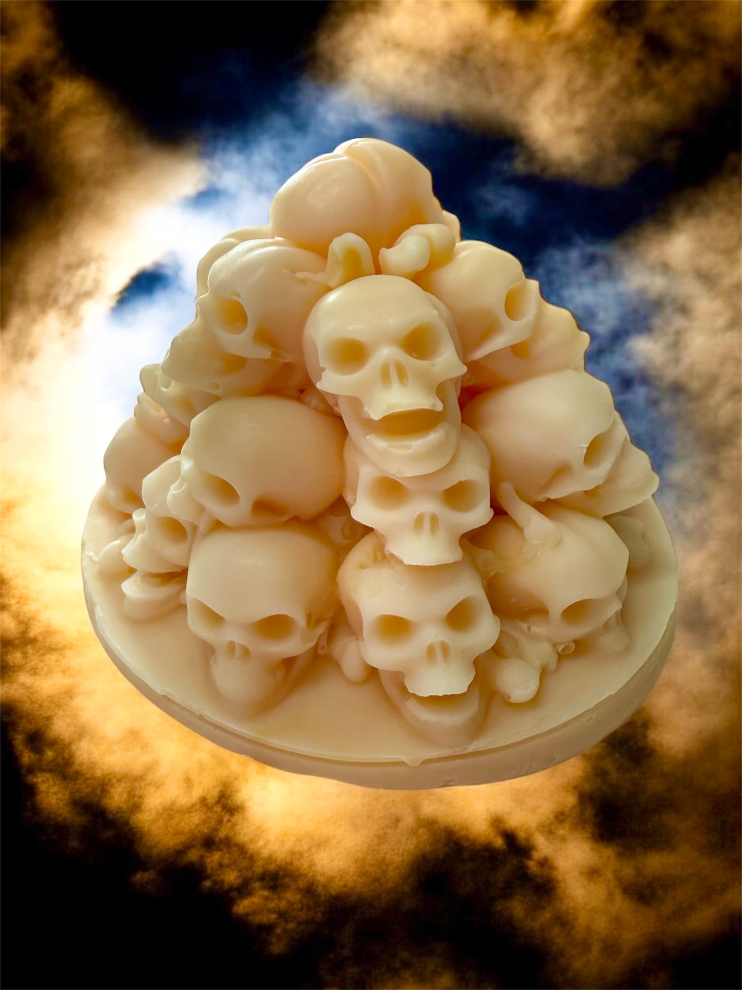SPOOKY SEASON: XL HALLOWEEN 3d PYRAMID SKULLS