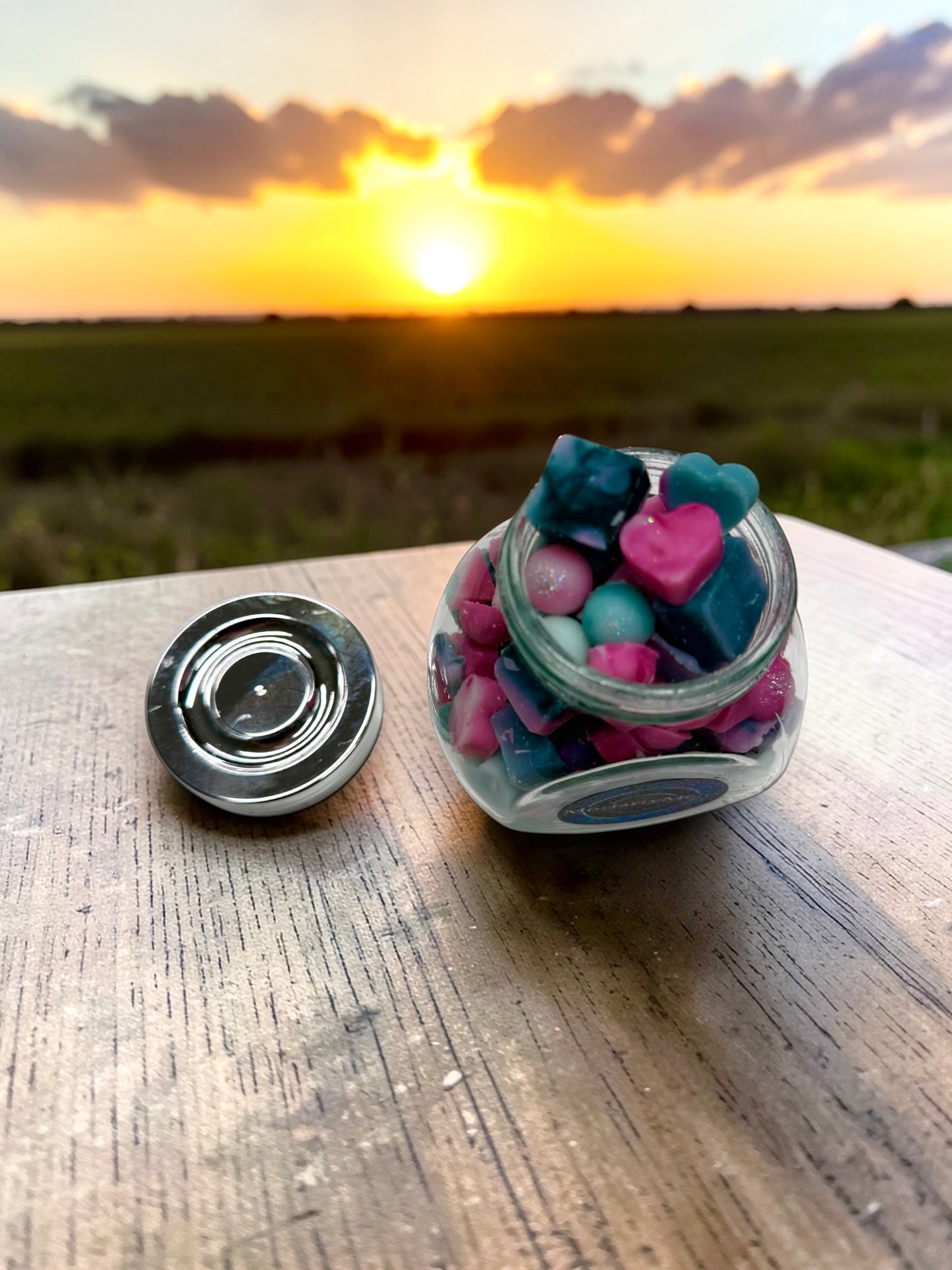 Wax Melt scoopies in Glass Jar
