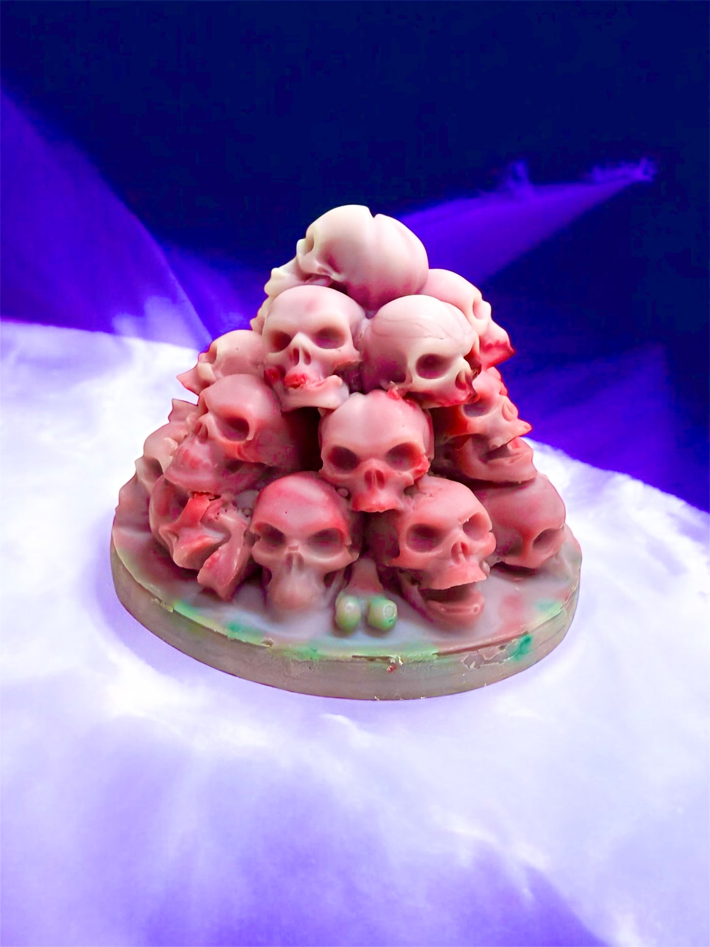HALLOWEEN: 3d PYRAMID SKULLS
