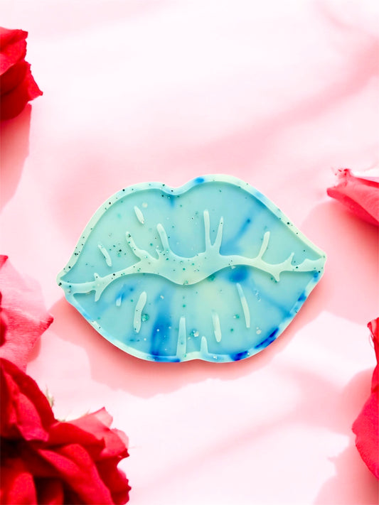 LARGE WAX MELT SHAPE LIPS