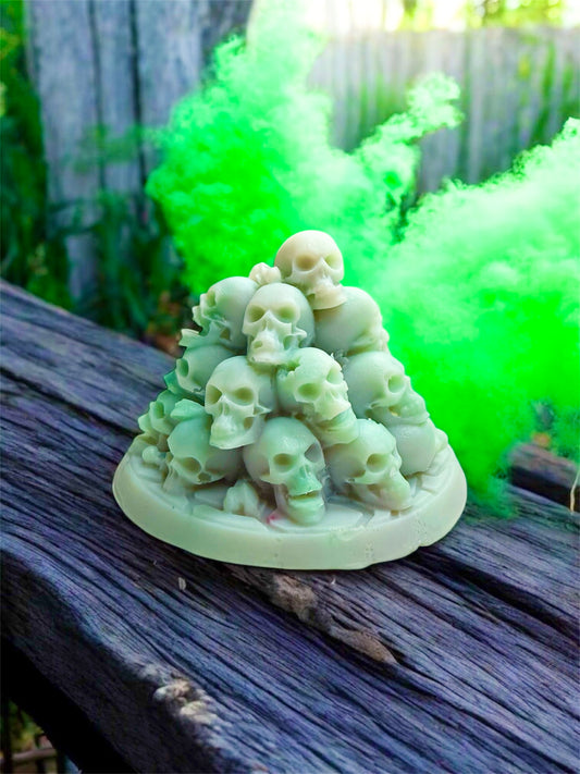 SPOOKY SEASON: XL HALLOWEEN 3d PYRAMID SKULLS